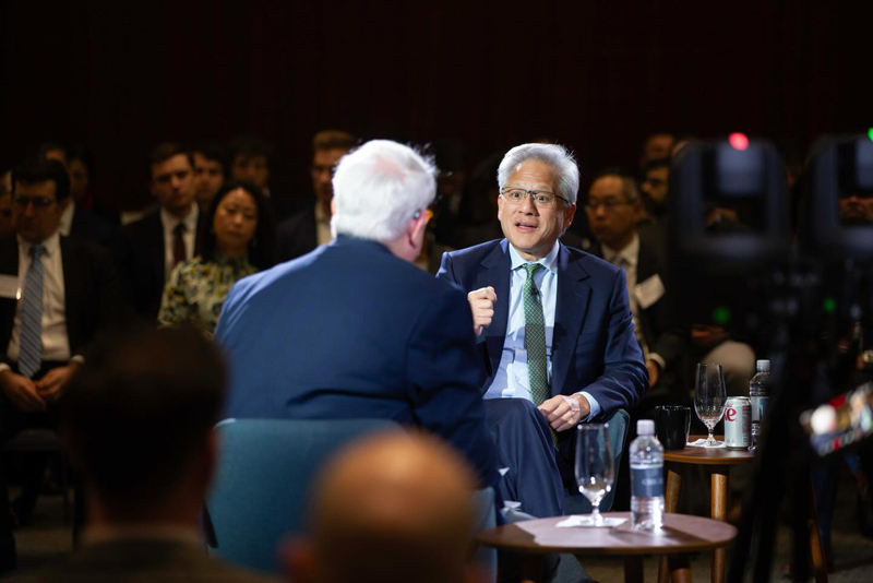 谈到华为5G技术出口，黄仁勋着急：要是中国AI也搞“一带一路”…